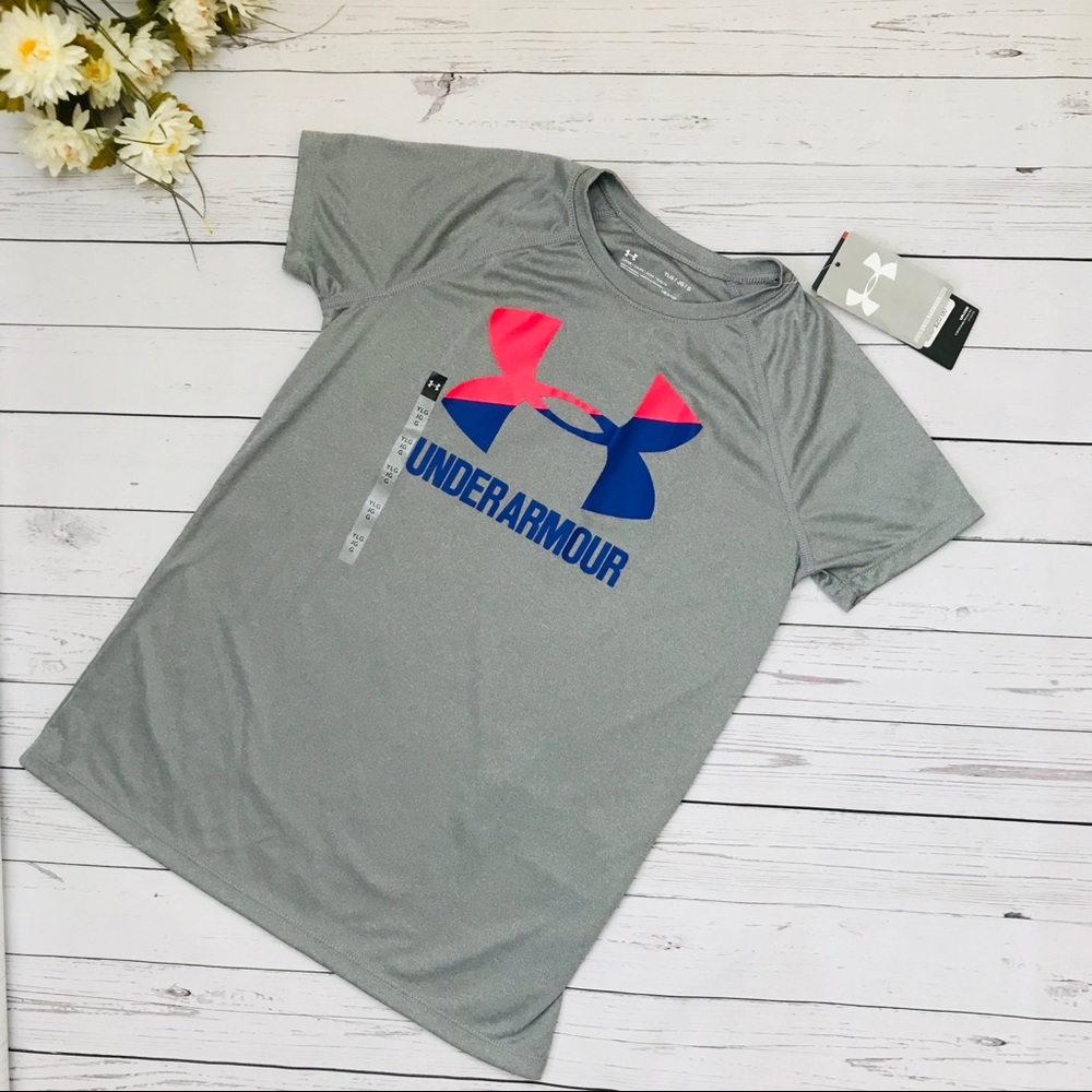 Grey/Pink athletic wear shortsleeved Shirt